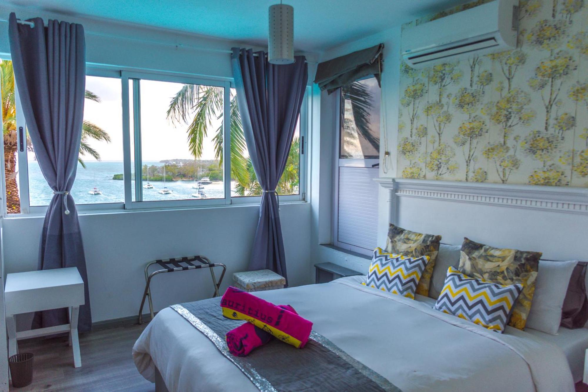 Boutique Villa On The Rocks With Stunning Sea Views, Infinity Pool & Private Sea Trou d'Eau Douce Exterior photo